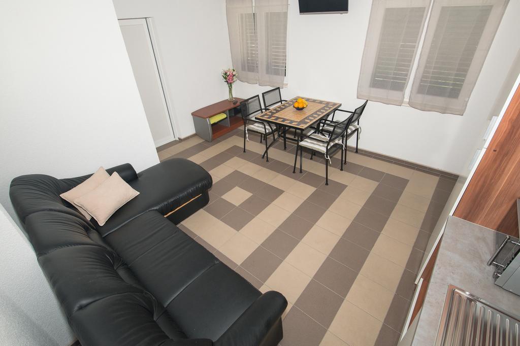 Apartment Afrika Makarska Extérieur photo