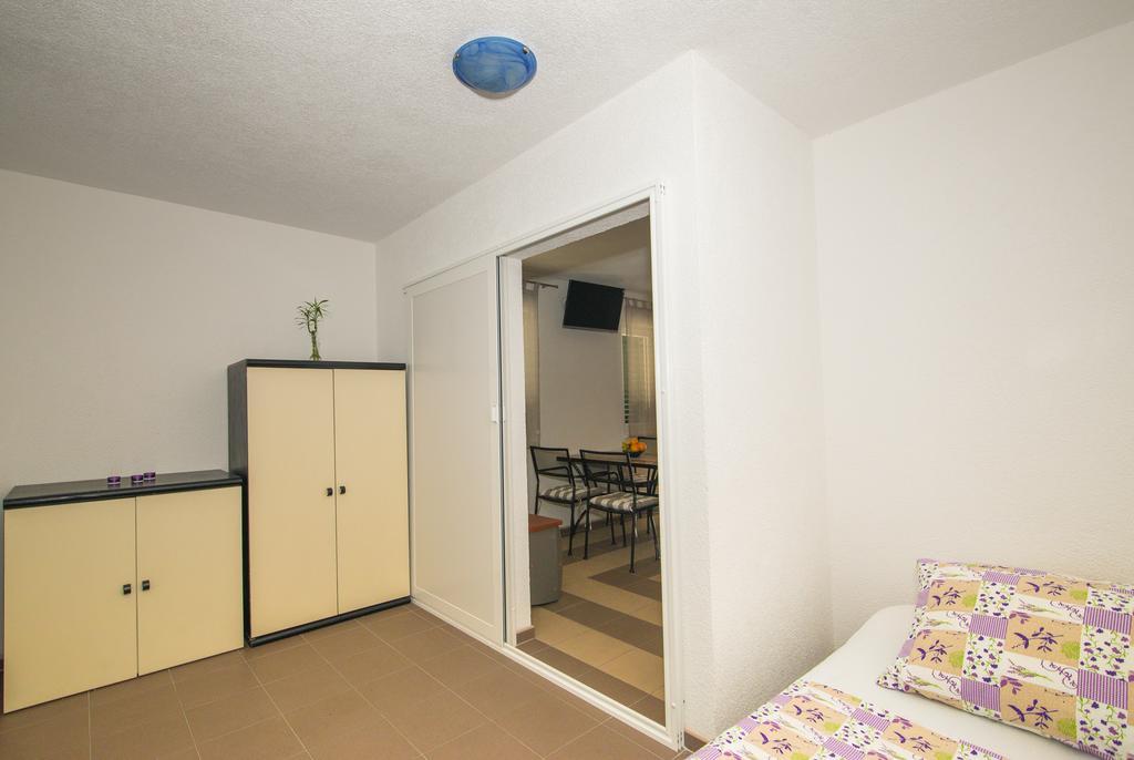 Apartment Afrika Makarska Extérieur photo