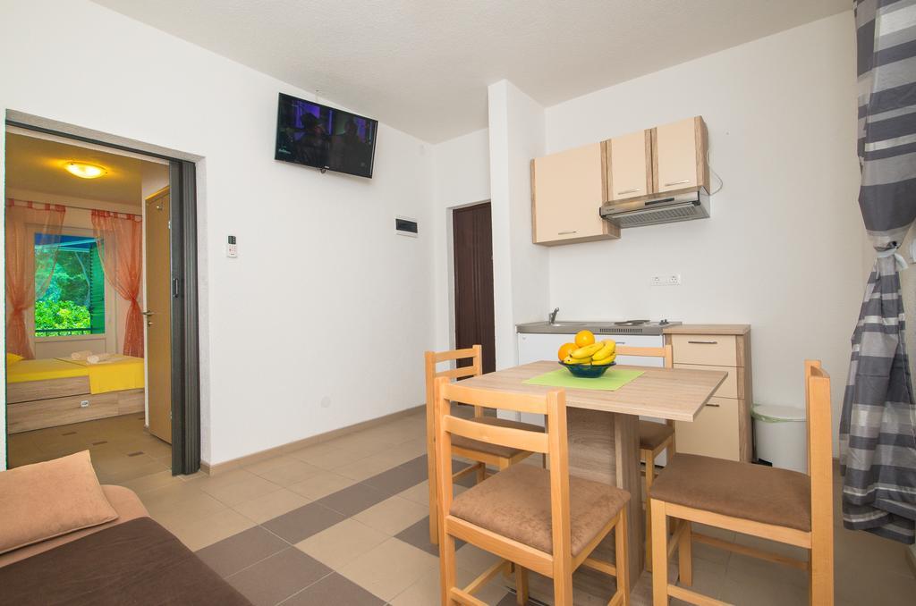 Apartment Afrika Makarska Extérieur photo