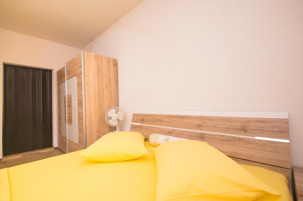 Apartment Afrika Makarska Extérieur photo