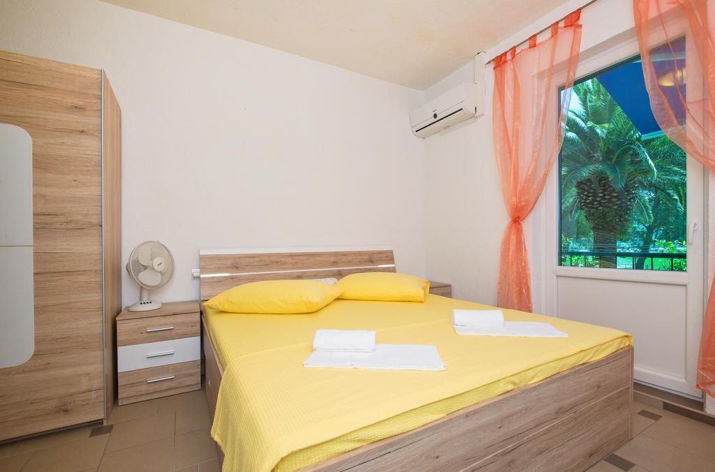 Apartment Afrika Makarska Extérieur photo