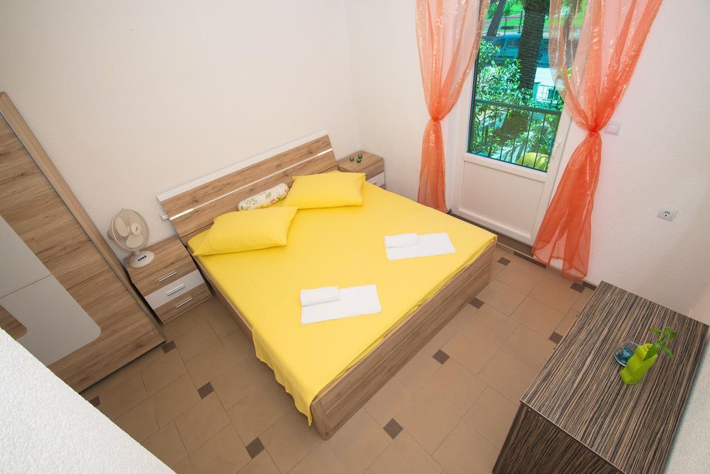 Apartment Afrika Makarska Extérieur photo